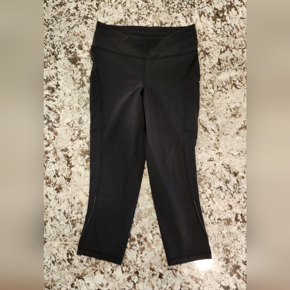 Lululemon size 6 leggings - Picture 1 of 5